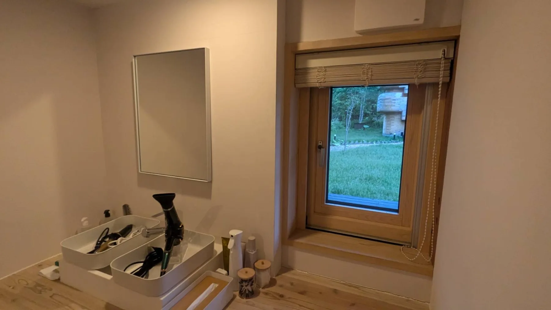 Lodge window